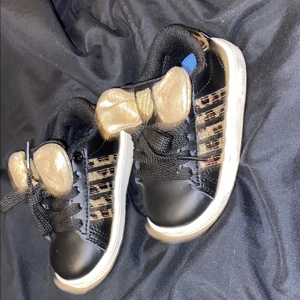 K-Swiss Black and Gold Sneakers with Cozy Lining